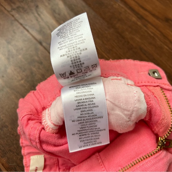 Levi's Baby Girls' Denim Shorty Shorts - Picture 6 of 11